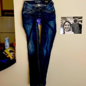 Silver Jeans! Size 25/33. Suki suplus 17” Bootcut